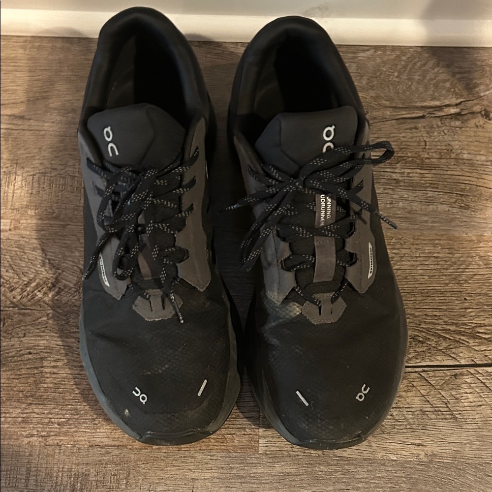On cloud runner waterproof  Men's Black and Gray Athletic Shoes